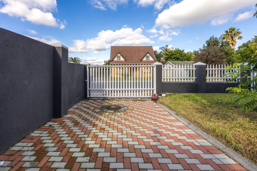 3 Bedroom Property for Sale in Brackenfell South Western Cape